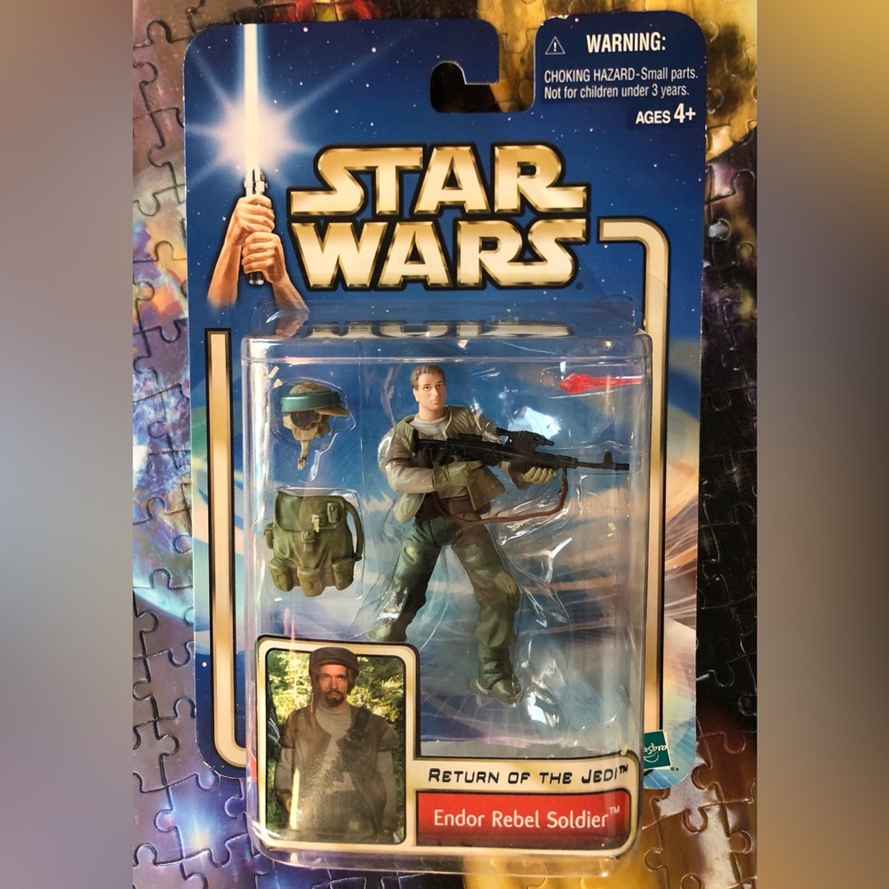 STAR WARS Collectible Action Figure by Hasbro! - Endor Rebel Soldier - New!